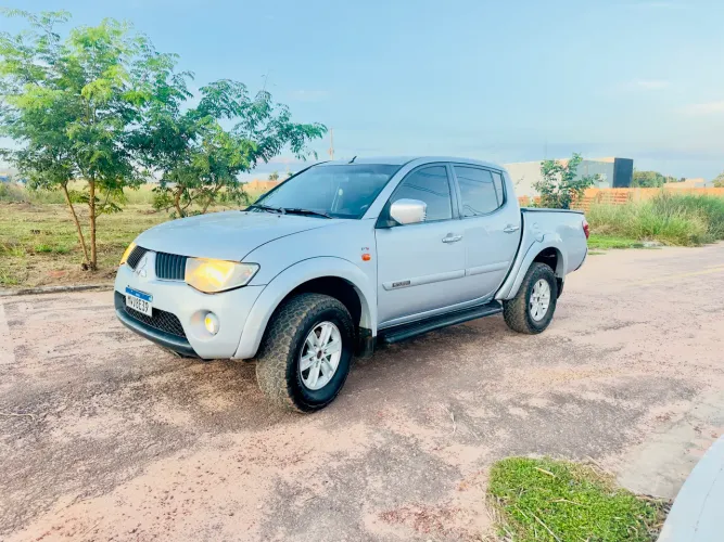 Mitsubishi L200 Triton HPE 3.2 CD TB Int.diesel AUT 2009