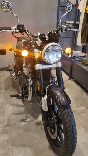 Super Meteor 650 Astral R$ 36.490,00 Marcio Carioca *