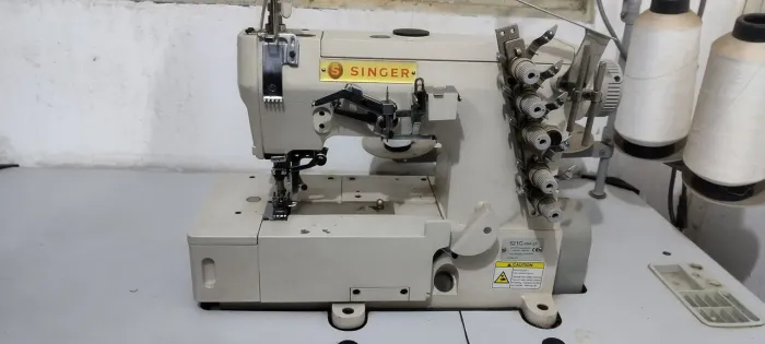 Galoneira industrial Singer
