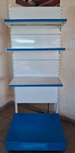 Gôndolas Expositor Prateleira de Aço para Loja - Ideal para Organizar!