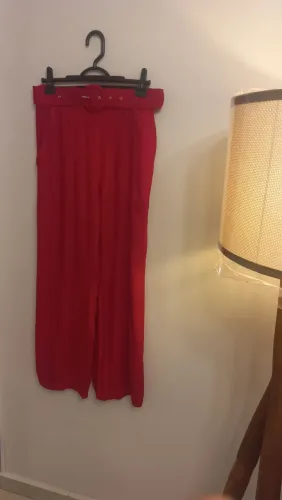 Pantalona vermelho queimado c/ cinto