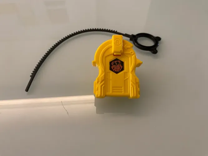 Lançador Beyblade Rock Orso