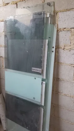 Vendo diversas peças de blindex de vários tamanhos 