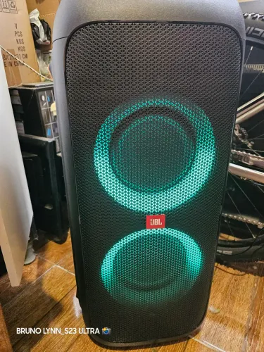 Caixa de Som JBL partybox 310 pouco uso com caixa original