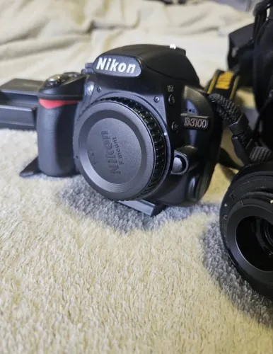 Camera Nikon D3100