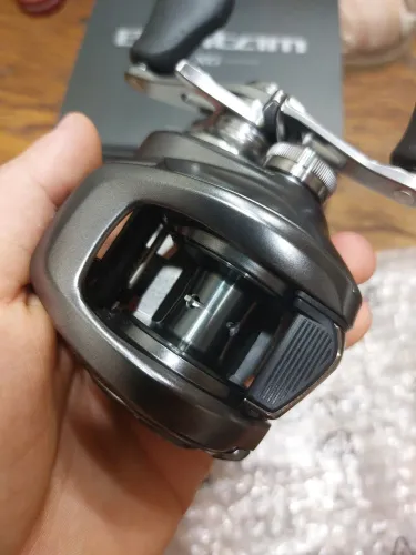 Carretilha Shimano Bantam XG Completa
