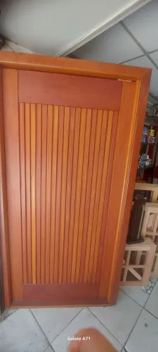 Portas de madeira arquitetura moderna e qualidade insuportável