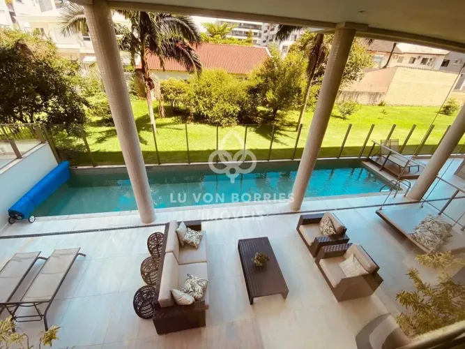 Apartamento à venda no bairro Jurerê - Florianópolis/SC