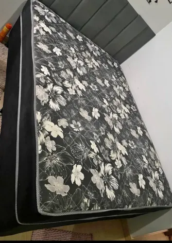 Box com Colchão acoplado Casal Floral Confortável e Elegante