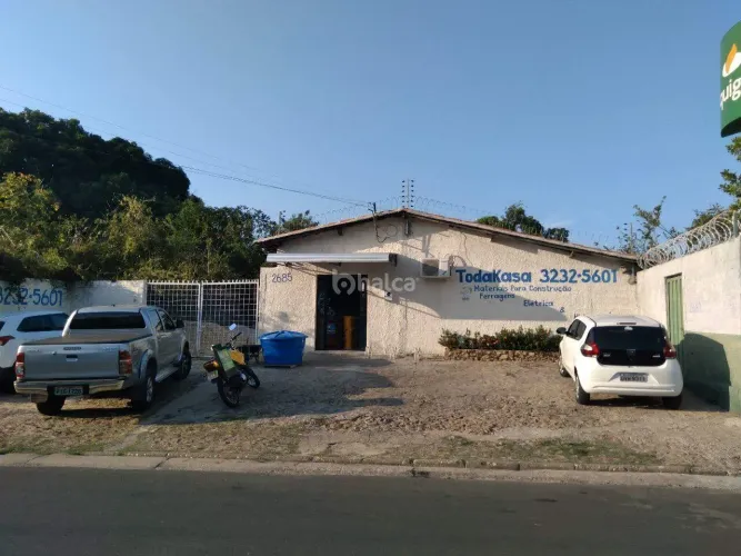 Casa comercial à venda no Planalto, Teresina  Espaço e localização estratégica