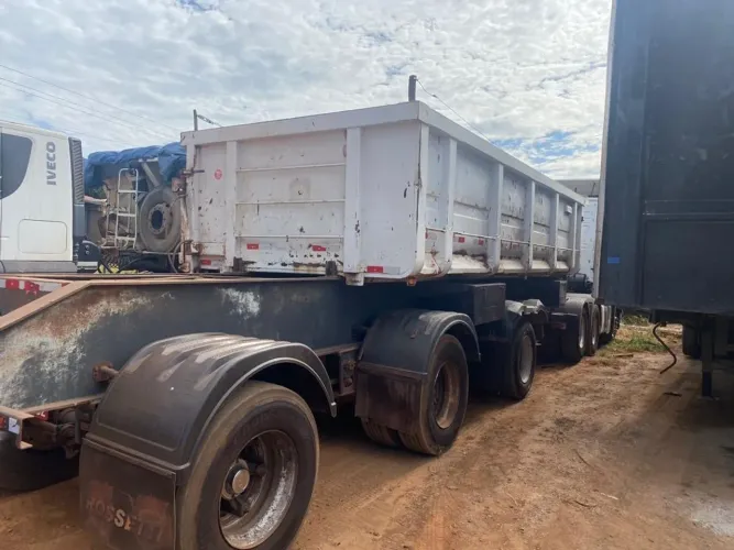 Carreta caçamba Vanderleia Rossetti 