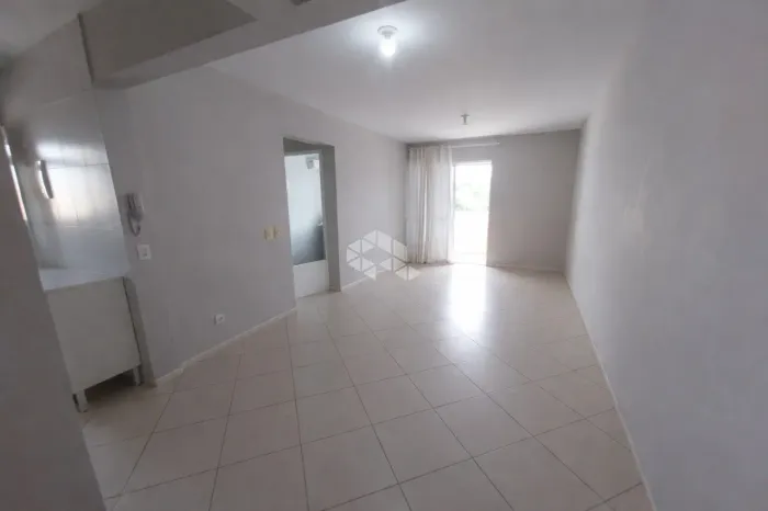 Apartamento 02 quartos com suíte, à venda, Bairro Carianos, Florianópolis.