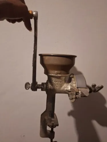 Máquina de moer feijão para acarajé! (Excelente estado)