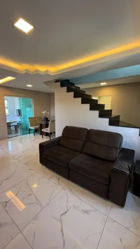 CASA EM PICADAS DO SUL