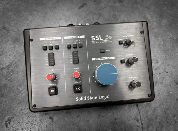 Interface de áudio ssl2+