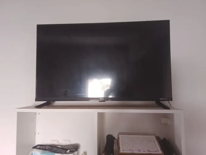 TV SMART PHILCO "32".