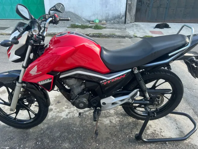Titan 160