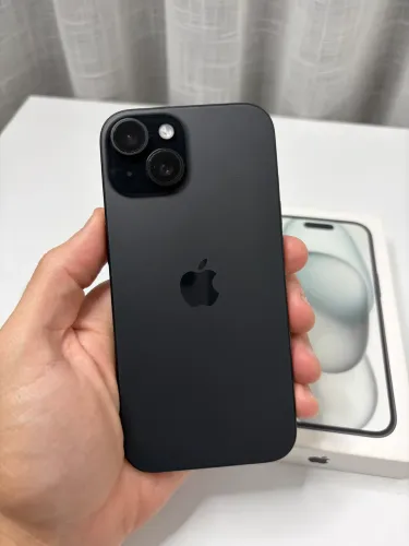 iPhone 15 256GB Preto - Seminovo