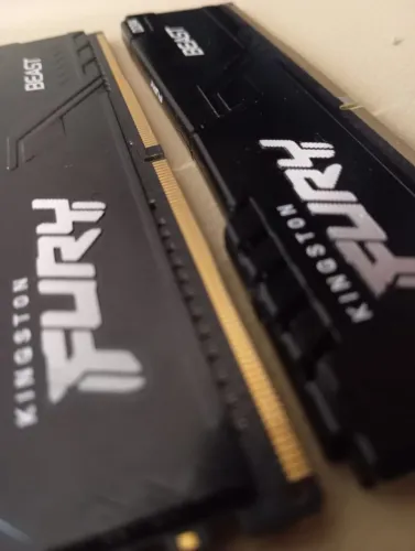 16GB RAM DDR4 3200Mhz HYPER X FURY (2x8) --> VENDO OU TROCO