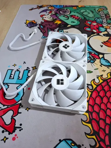 Kit com 2 fans Thermalright TL C12W PWM branco