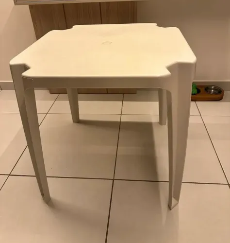 Mesa plástico 