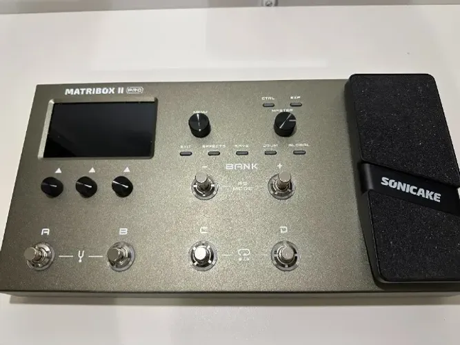 Pedaleira SONICAKE Matribox II Pro