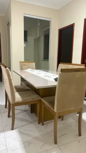 Mesa de jantar de madeira 6 cadeiras