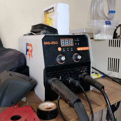 Inversora multi-processo,mig,tig,mma 250A mais Esmerilhadeira skill