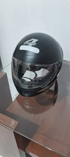 Capacete tamanho 62