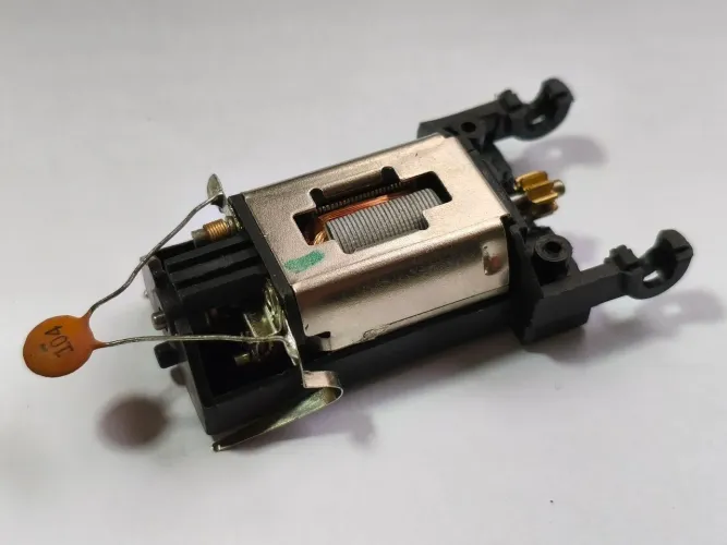 Motor de autorama com suporte