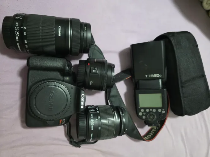 Canon EOS Rebel T7 + Flash Godox TT685C + 3 Lentes