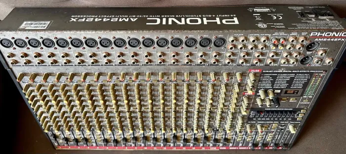 COMBO DE SOM JBL SELENIUM + PHONIC 24 CANAIS