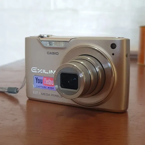 Câmera Casio Exilim EX-Z450