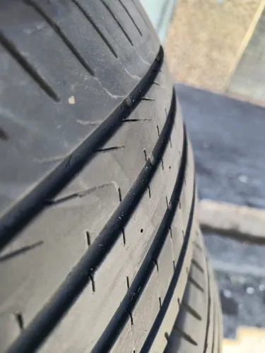 4 pneus Pirelli Cinturado 225/45/17" excelente Estado!! 85% de borracha!!