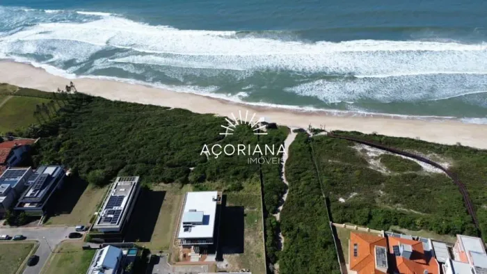 Terreno frente a mar à venda no Morro das Pedras