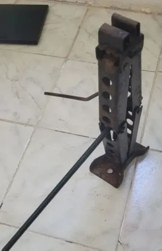 Macaco hidráulico automotivo 