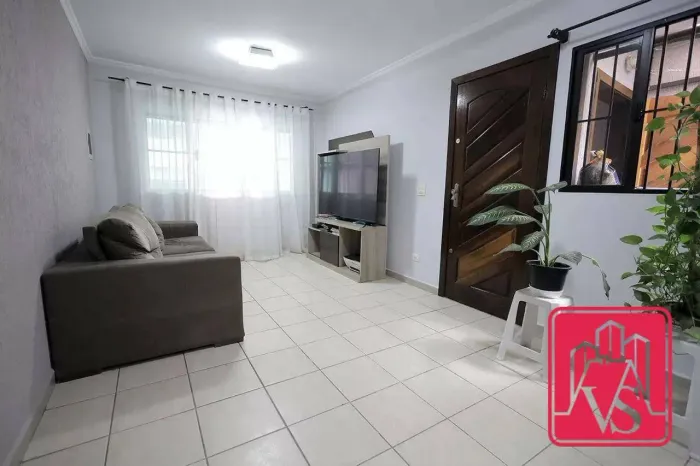 Sobrado com 3 dormitórios para alugar, 164 m² por R$ 4.309,00/mês - Vila Floresta - Santo