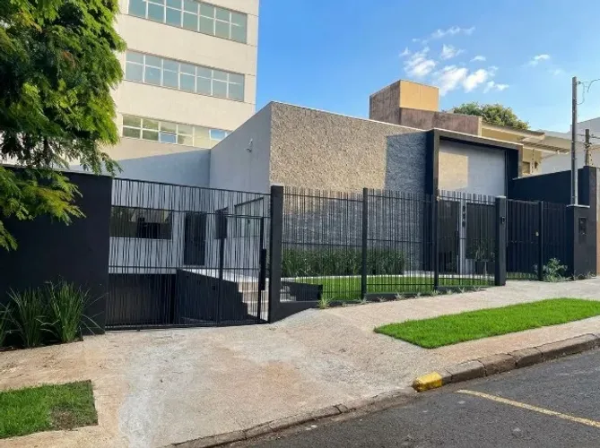Imóvel Corporativo ou Residencial de Alto Padrão na Zona 05 - 140m² | Subesquina com Av. L
