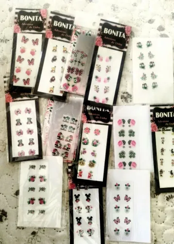 Adesivos para unhas 13 cartelas com 10 unidades cada valor 18,00