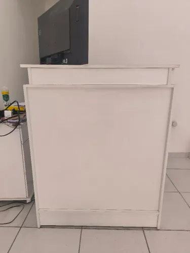 Balcão com gabtcaixa em MDF