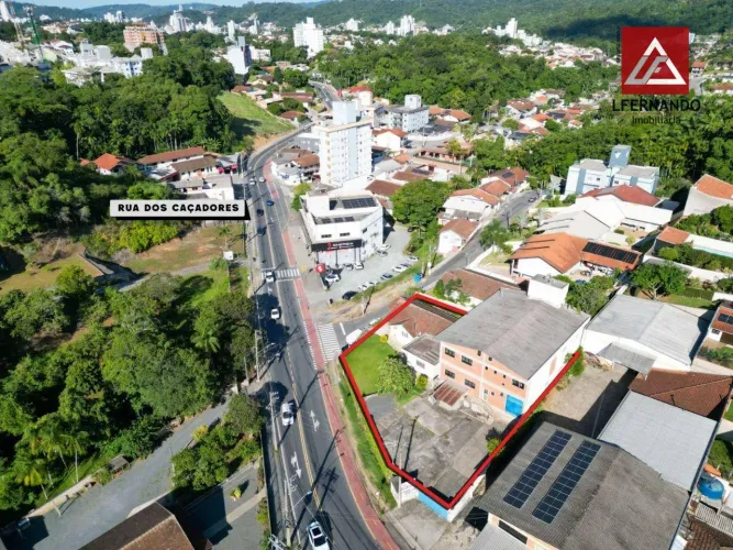 Galpão industrial e casa à venda, 737 m² por R$ 2.500.000 - Velha - Blumenau/SC