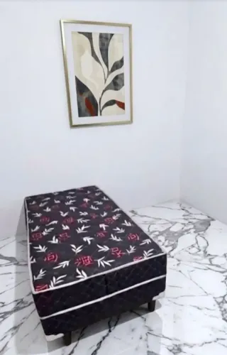 Cama box solteiro usada