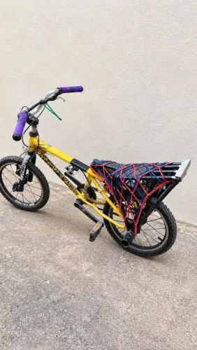 Vende se está bicicleta quadro Cross aro 16 ximano bolinha