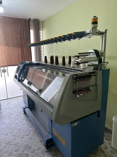 Máquina de Tricô Stoll CMS 502