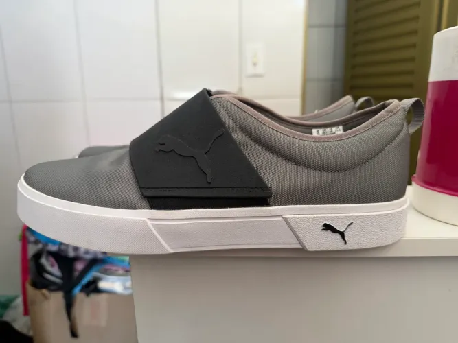 Vendo Tênis e acessórios Importado Novos e semi Novos