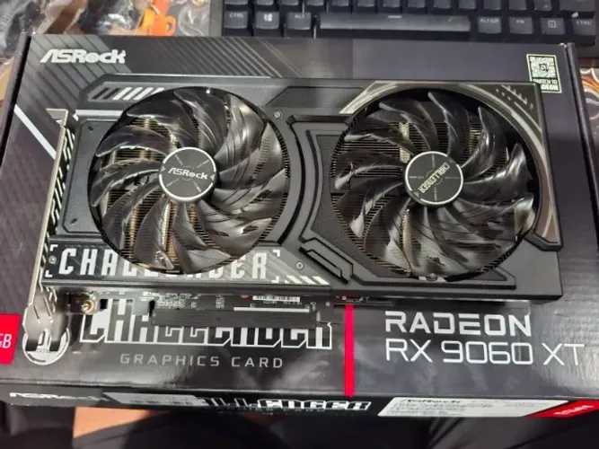 Placa de Vídeo RX 9060 XT AsROCK , 16gb GDDR6, 128 bit, Dual-Fan - Valor Final/Só Venda!