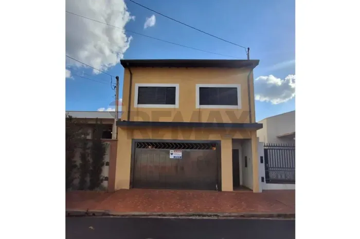Encantadora Casa para Alugar no Centro de Orlândia