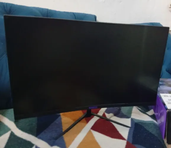 Monitor Gamer pra vender logo