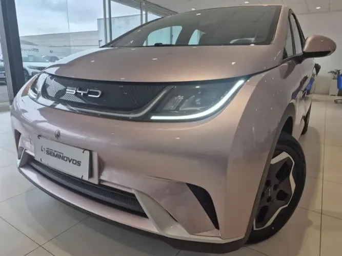BYD Dolphin EV (Elétrico) 2025