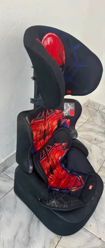 Vende-se cadeira completa de 9 a 40kg para automóvel 
